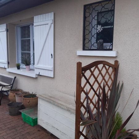 Tulipe24 Acomodação com café da manhã Savigne-l'Eveque Exterior foto